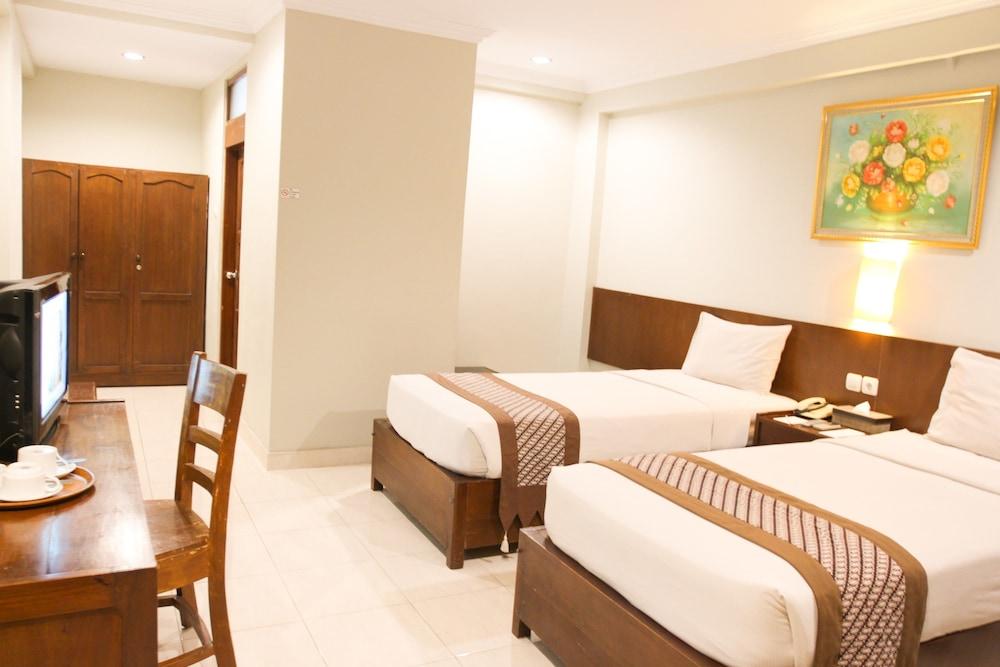 Cakra Kembang Hotel Kejayan Luaran gambar