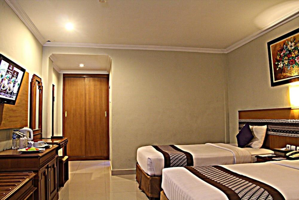 Cakra Kembang Hotel Kejayan Luaran gambar