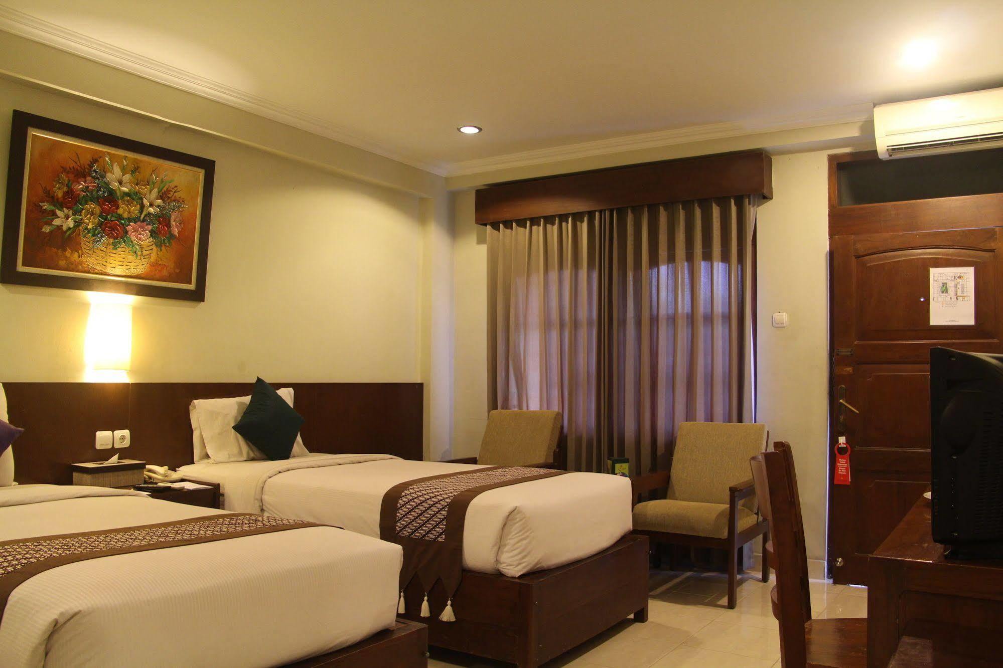 Cakra Kembang Hotel Kejayan Luaran gambar